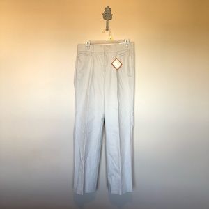 Dockers size 8. 121